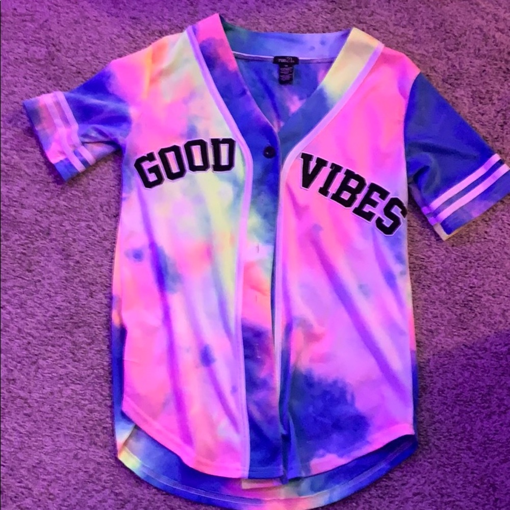 good vibes button up jersey